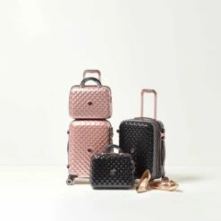 IT Luggage Glitzy - Vanity Case (Metallic Rose Gold) 21 IT Luggage Glitzy - Vanity Case (Metallic Rose Gold) -UK Suitcase Sales 2024 16 5fc22ec7 22e8 49bc a7d6 8809b00144d6