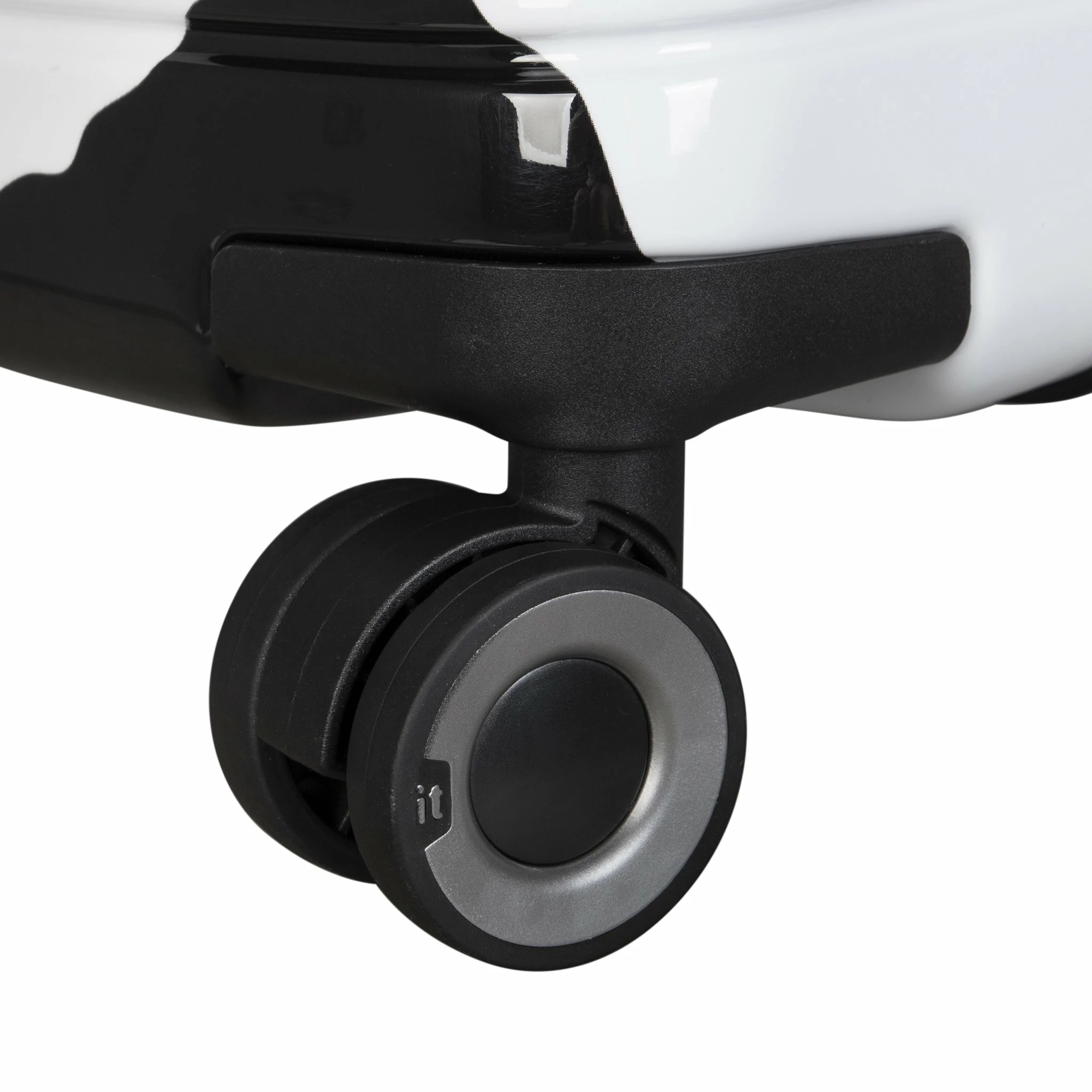 IT Luggage Indulging II - 4pc Set (Moo Cow Print) 20 IT Luggage Indulging II - 4pc Set (Moo Cow Print) - Image 18