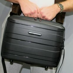 IT Luggage Momentous - Vanity Case (Black) -UK Suitcase Sales 2024 3 f004b03a 36e1 4670 abb8 70679516df3e