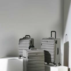 IT Luggage Census - Large (Grey Skin) 16 IT Luggage Census - Large (Grey Skin) -UK Suitcase Sales 2024 9 04122868 8f43 4795 997b 5e5dbde4c393