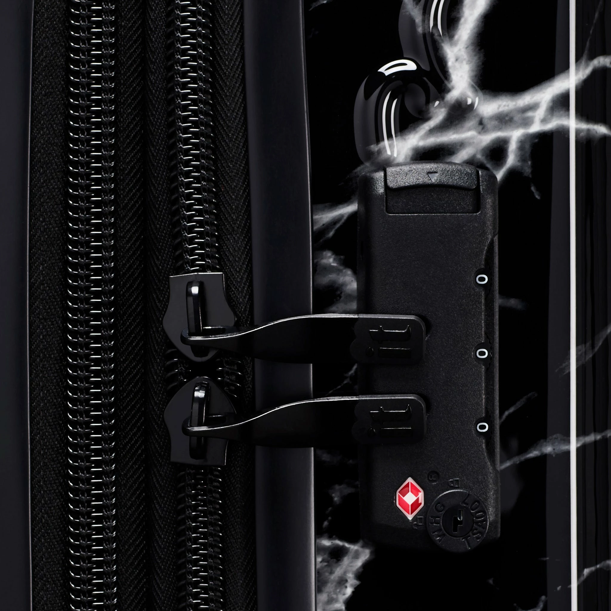 IT Luggage Candy Calavera - 4pc Set (Black Marble) 14 IT Luggage Candy Calavera - 4pc Set (Black Marble) - Image 12