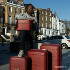 IT Luggage Momentous - Vanity Case (German Red) -UK Suitcase Sales 2024 jessechvce 1